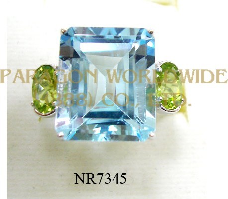 925 Sterling Silver Ring Sky Blue Topaz + Peridot - NR7345